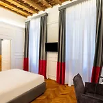 Largo Arenula Suites By Hili