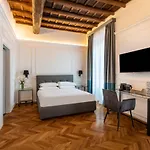 Largo Arenula Suites By Hili