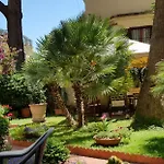 Green Hotel
