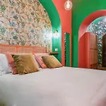 Colosseum Charme Apartments