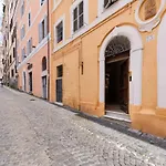 Spanish Steps Suite - Zucchelli