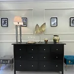 Spanish Steps Glamour & Sauna Luxury Apartment ****