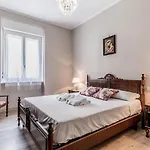 Bbhome History And Design Apartment In Testaccio District