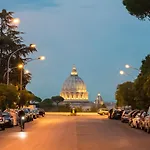 Piccolomini Vatican Suite
