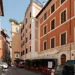 Piazza Navona Petite House