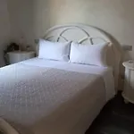 Palms House
