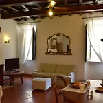 Sweet Giulia\'S Apartment