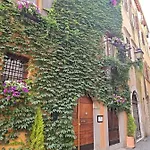 Navona Sweet Roma