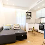Modern & Elegant By Ndp Rent