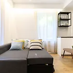 Modern & Elegant By Ndp Rent