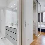 Opera Exclusive House By Premium Suites Collection