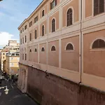 Iflat Lovely In Trevi