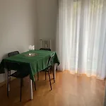 Fairome Apartment 2 Pini