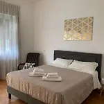 Fairome Apartment 2 Pini