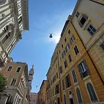 Piccola Piazza Della Liberta