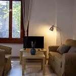 Marignoli Loft Near Villa Borghese, Explore Rome