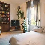 Vaticano/Trastevere Floreal Suite