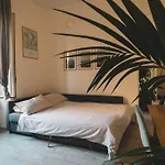 Vaticano/Trastevere Floreal Suite