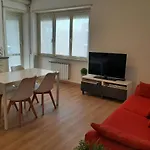 Cornelia Idi Gemelli, Chicca Metro Apartment