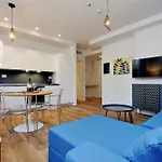 La Flavia Design City Suites Rome By Halldis