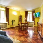 Large And Charming Apartment In Trastevere By Yourhost