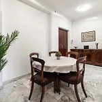 Ev Vatican Apartment