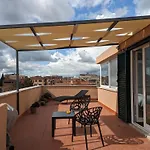 Casetta Sole, Superattico Con Terrazzo Vicino San Pietro, New