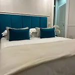 Nlm Boutique Suites