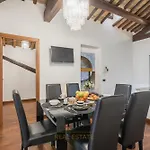 Apartment By The Spanish Steps