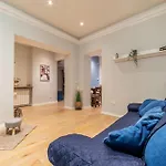 Mm Piramide Apartments