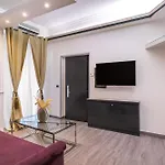Daphne Suites