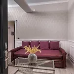 Daphne Suites