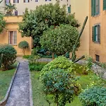 Vespasiano Luxury Apartment For 4