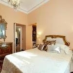 Vespasiano Luxury Apartment For 4