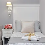 Roman Holiday Suites