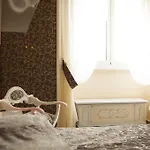 Mamì Rooms in Rome