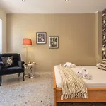 Ginevra Luxury New Classic Apartment Close Vatican