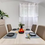 Vivilo Collection - Brescia Central Apt - 2Bd 2 Baths