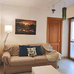 Marika\'S Cozy Home With Large Balcony