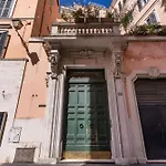 Spanish Step Dream Suites