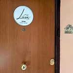 Leon Modern Apartment Near Subway - Ground Floor