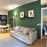 Villa Borghese Green Apartment