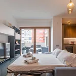 Aurealiving - Trastevere Suite With Rooftop & Gym, Your Place In Rome