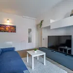 Aurealiving - Trastevere Suite With Rooftop & Gym, Your Place In Rome