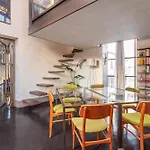 Iconic Apartment With Unique Colosseum View