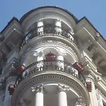 Hotel Le Petit