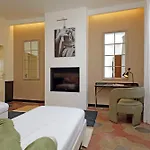 Michelangelo Charmsuite