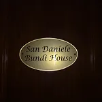 San Daniele Bundi House