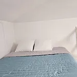 Robin Suites