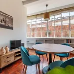 2 Bedroom Flat With Vatican Terrace